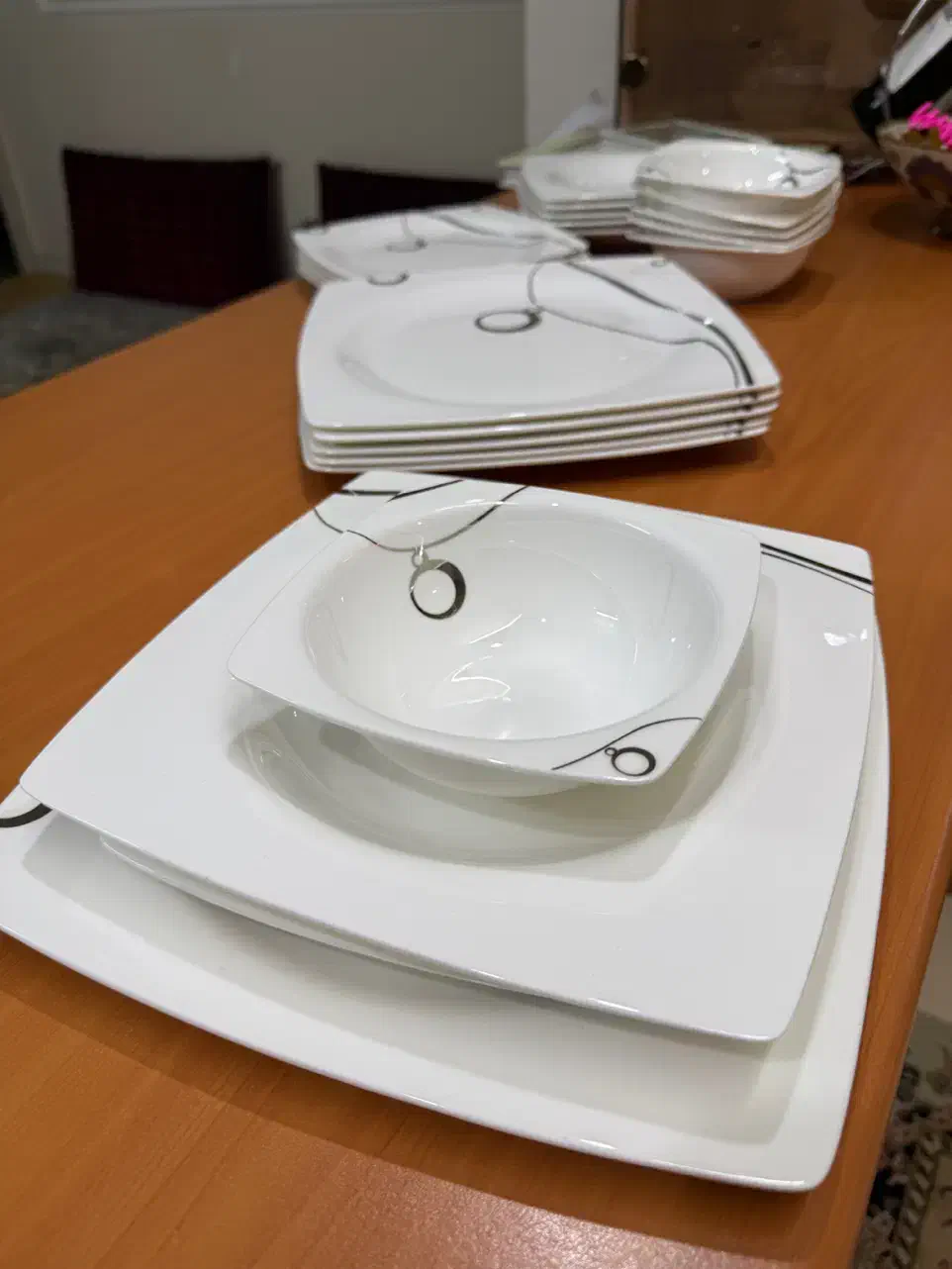 ظرف چینی ۶نفره|ظروف سرو و پذیرایی|تهران, گلستان (شهرک راه آهن)|دیوار