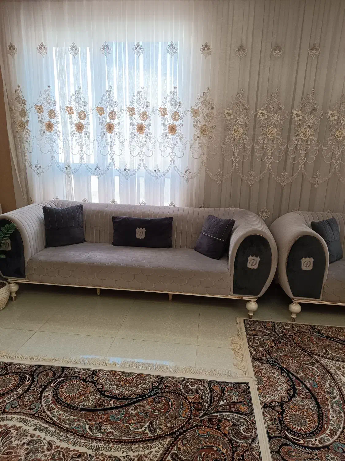 یک دست مبلمان هشت نفره|مبلمان خانگی و میز عسلی|قزوین, |دیوار