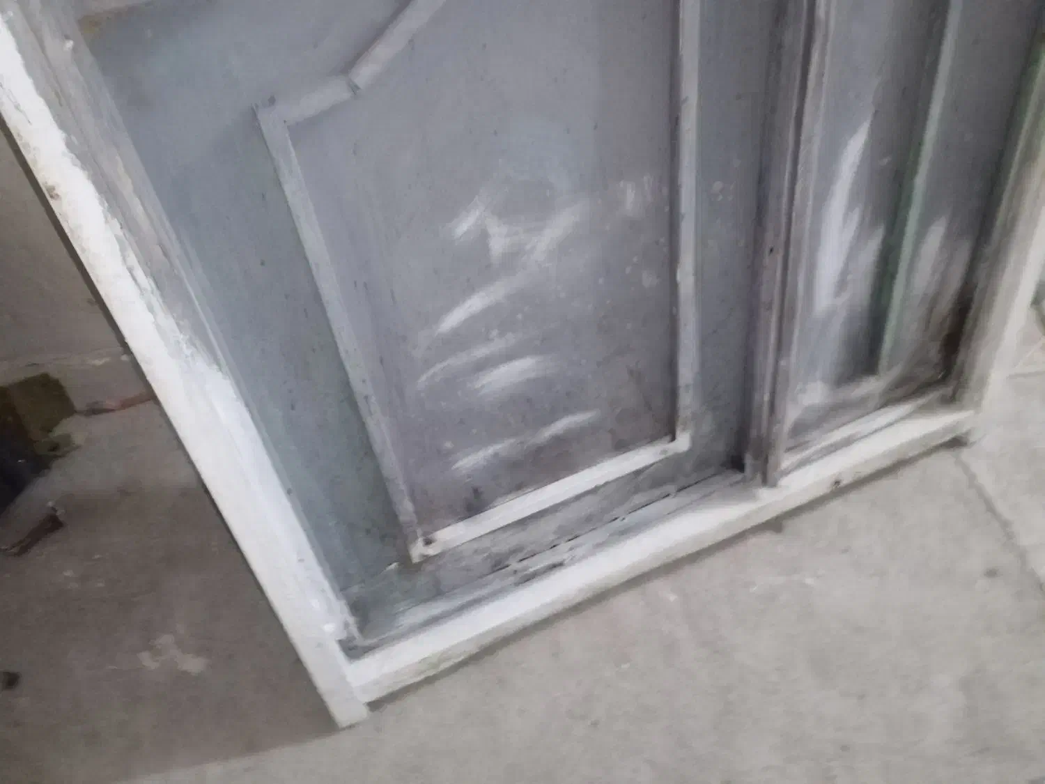 درب حیاط و ۲ عدد پنجره|مصالح و تجهیزات ساختمان|اردبیل, |دیوار