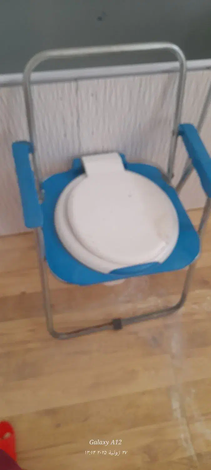 دسشویی فرنگی تمیز و سالم|لوازم سرویس بهداشتی|باشت, |دیوار