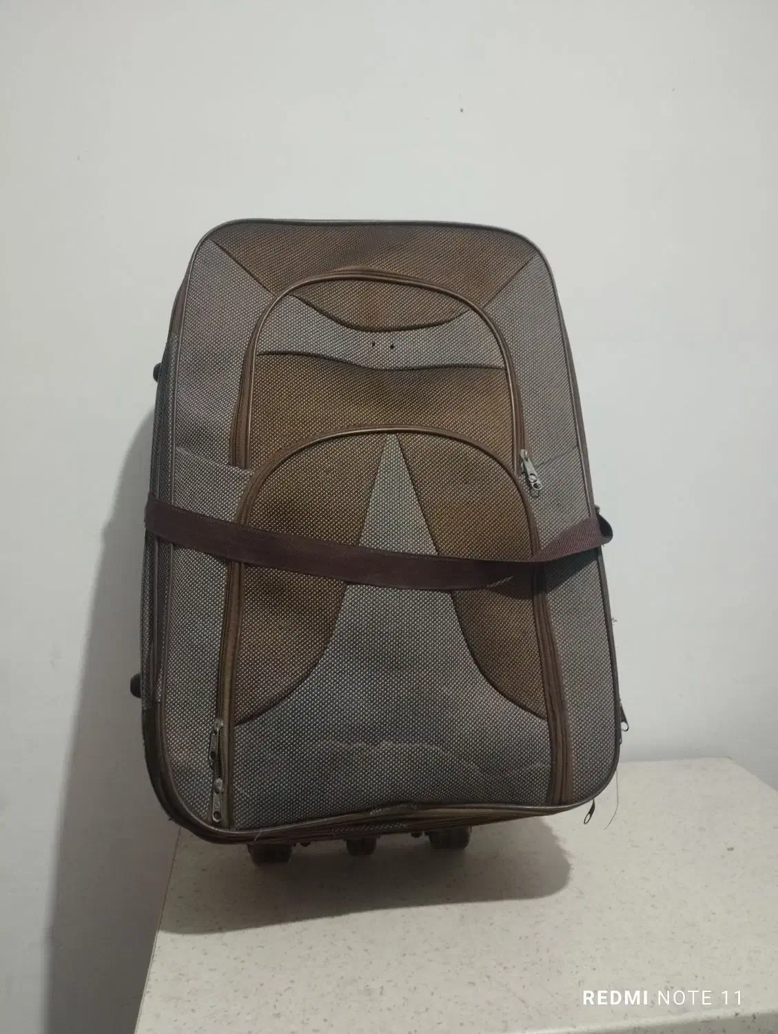 چمدان|کیف، کفش، کمربند|سمنان, |دیوار