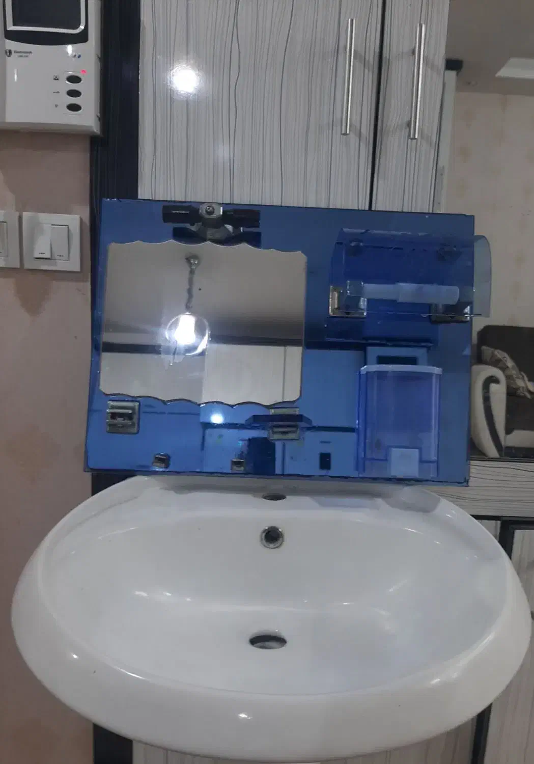 روشویی باا آیینه|لوازم سرویس بهداشتی|اردبیل, |دیوار