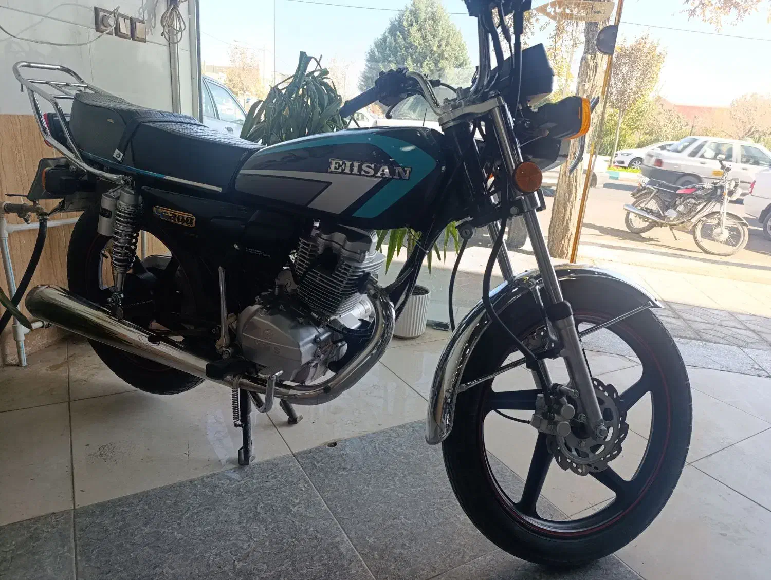 احسان ۲۰۰مدل۴۰۲|موتورسیکلت|بردسکن, |دیوار