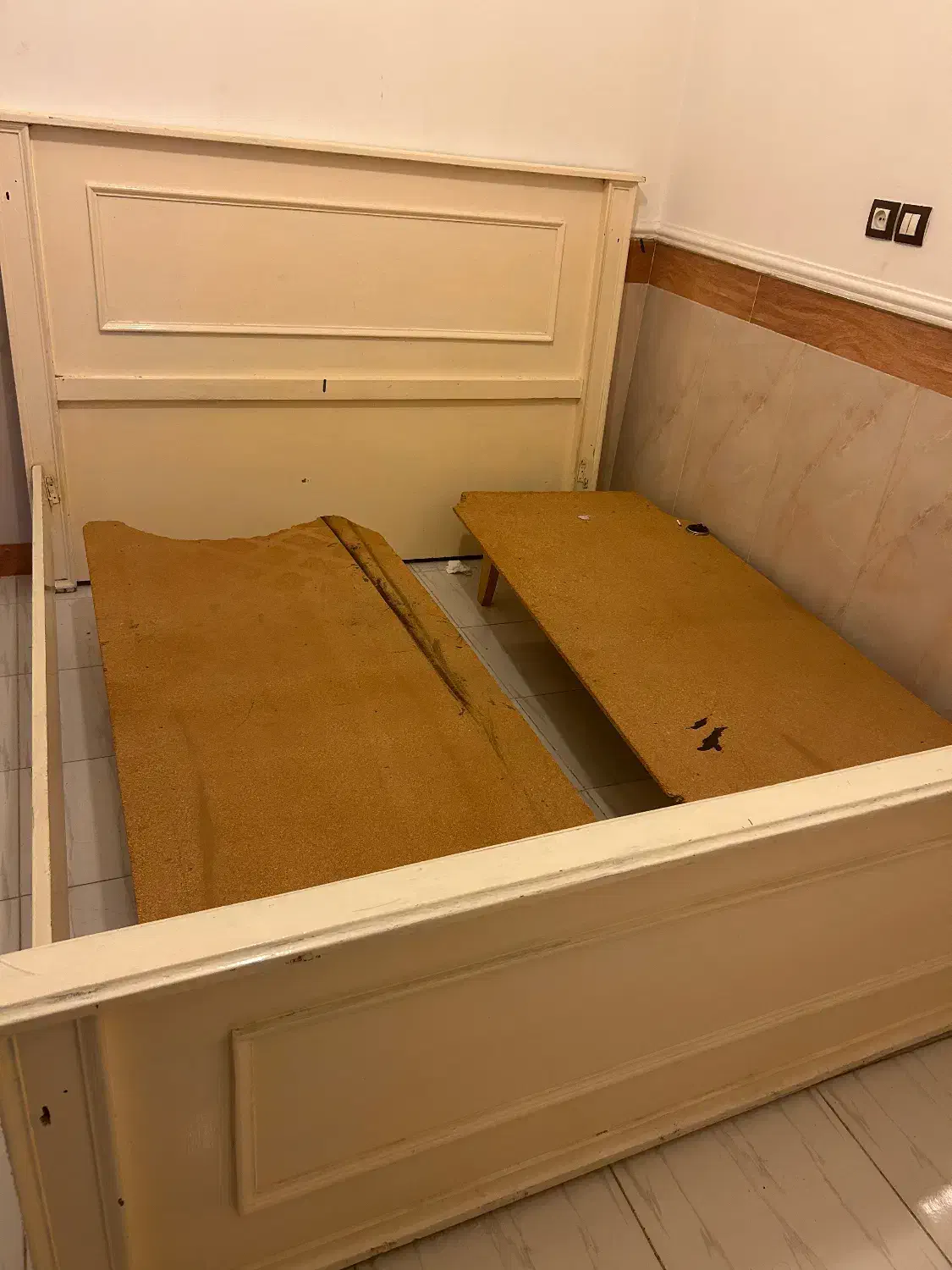 تخت|تخت و سرویس خواب|قم, انسجام|دیوار