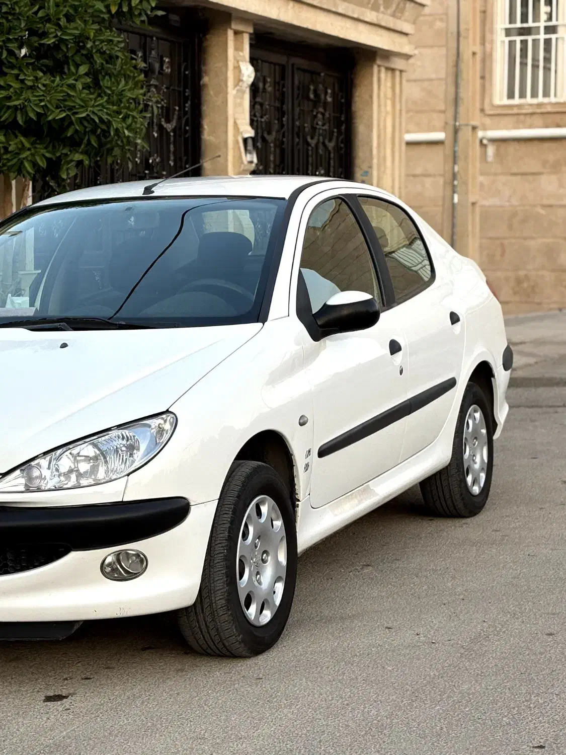 پژو 206 SD V8، مدل ۱۳۹۰|خودرو سواری و وانت|شیراز, شهرک امیر کبیر|دیوار