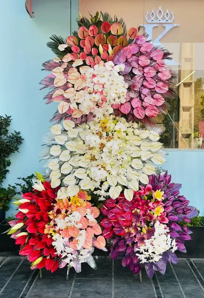 تاج گل ترحیم و تبریک|گل و گیاه طبیعی|اصفهان, تخت فولاد|دیوار