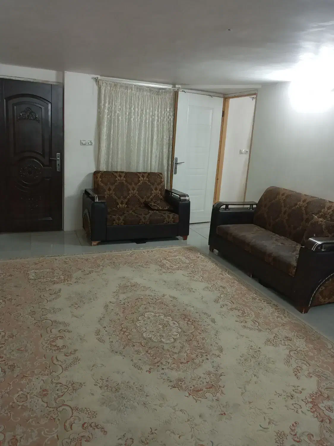 سوئیت نو ساز با کولر اسپیلت و درب ریموت کنترل|اجارهٔ کوتاه‌مدت آپارتمان و سوئیت|لنگرود, |دیوار