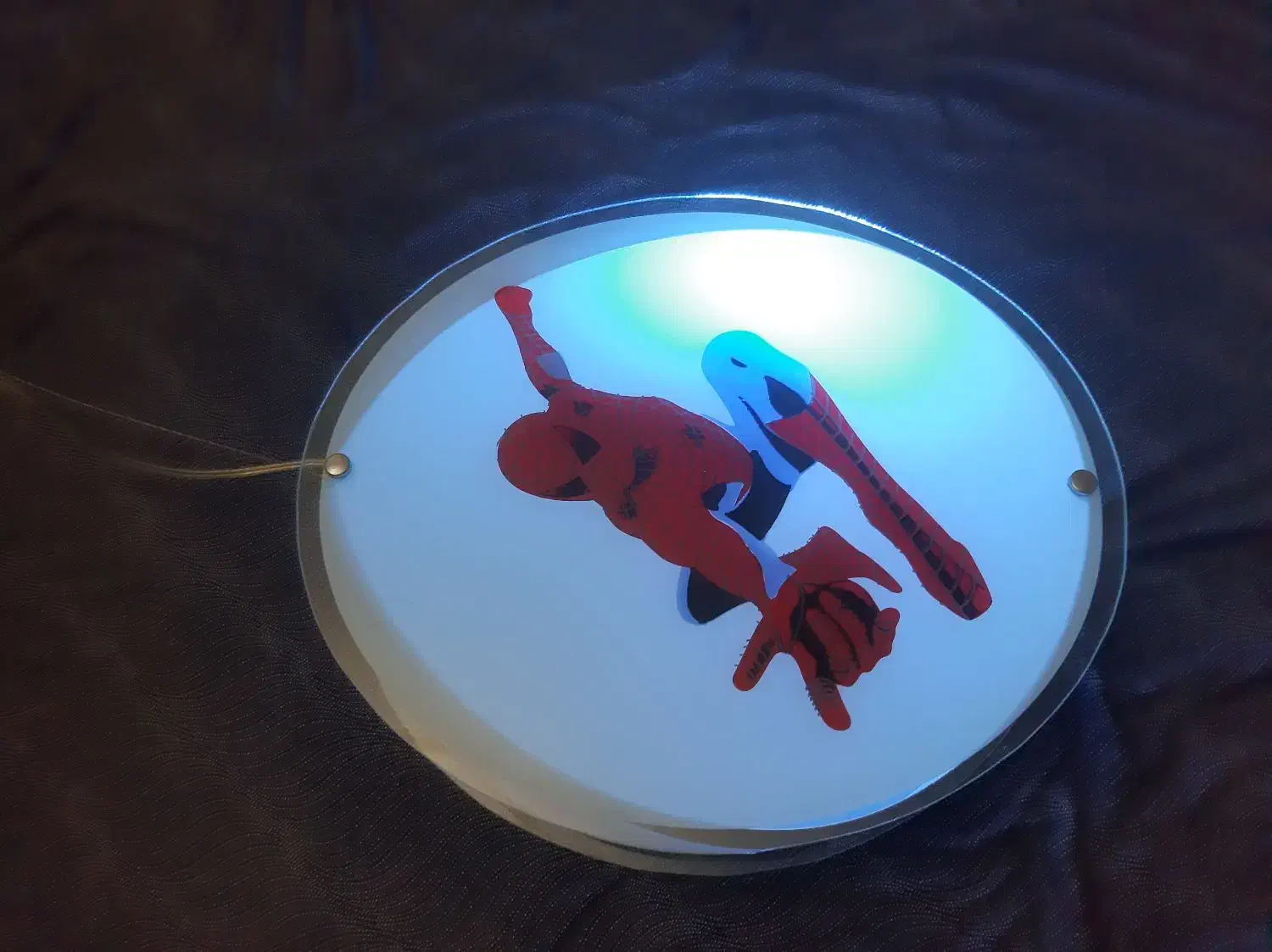 لوستر کودک و نوجوان|لوستر و چراغ آویز|قدس, شهر‌قدس|دیوار