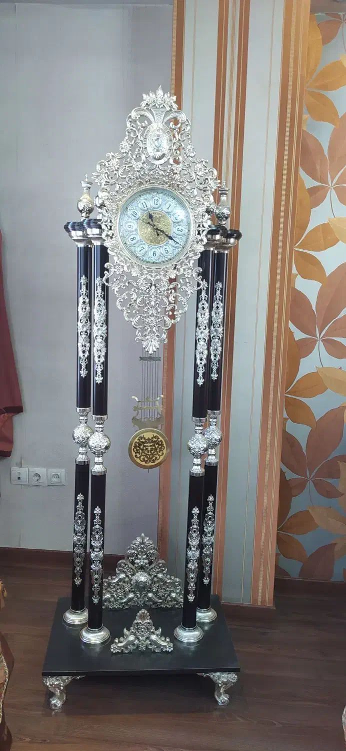 ساعت آنتیک زمینی در حد نو|ساعت دیواری و تزئینی|تبریز, |دیوار