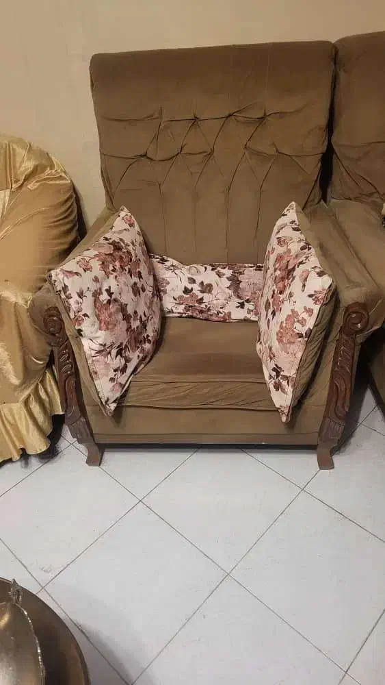 میز ناهارخوری تمام چوب ۴نفره و نیم ست راحتی چستر|میز و صندلی غذاخوری|تهران, سعادت‌آباد|دیوار