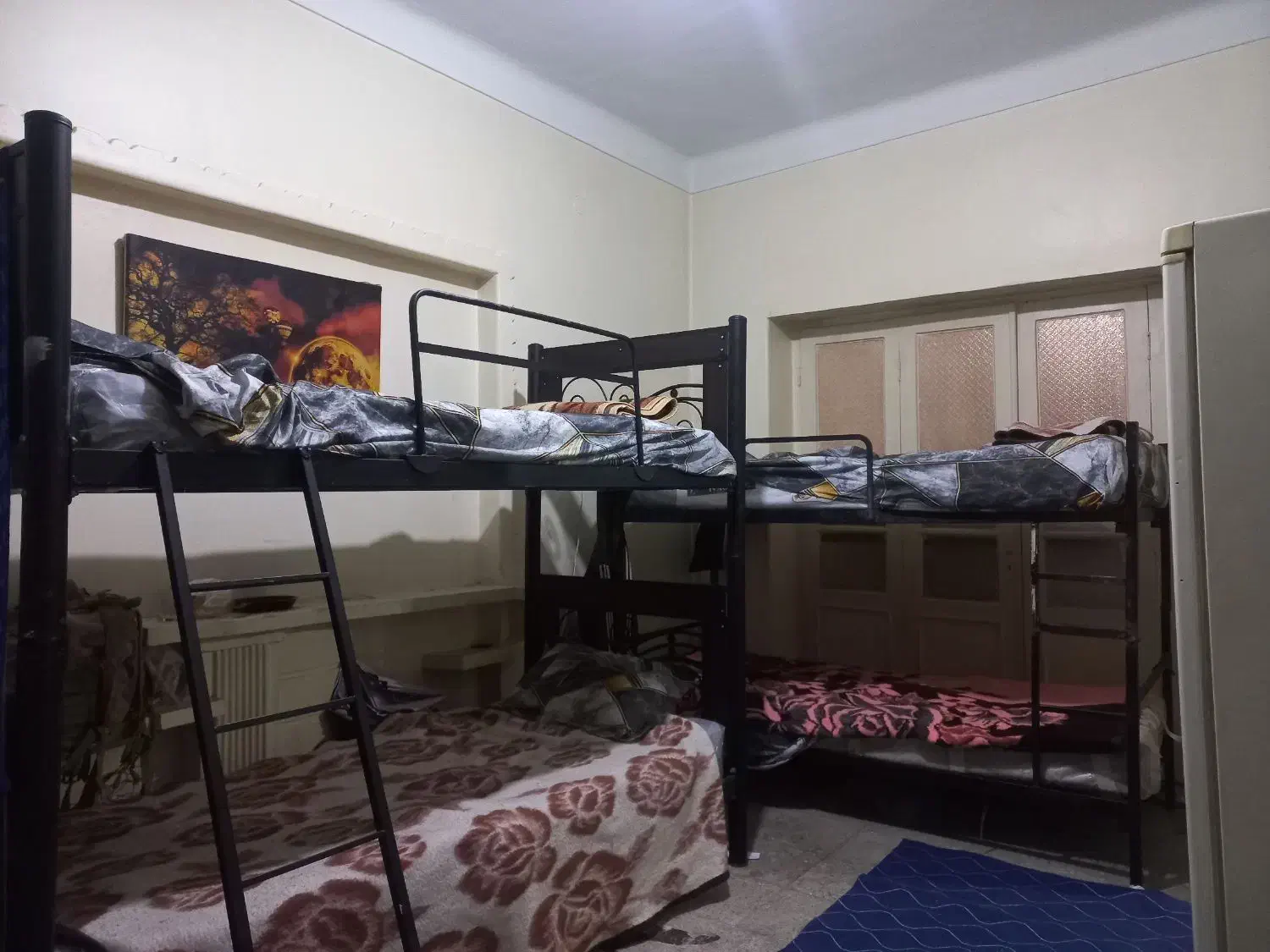 خوابگاه مردانه بهنام|اجارهٔ کوتاه‌مدت آپارتمان و سوئیت|تهران, آذربایجان|دیوار