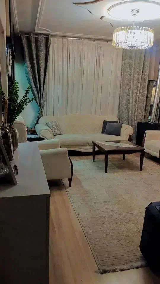 مبلمان ۸نفره در حد نو|مبلمان خانگی و میز عسلی|تهران, زرکش|دیوار