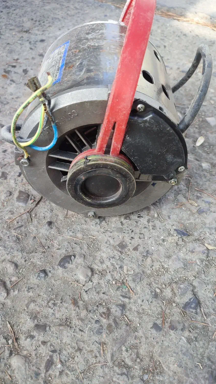 کولر ابی|کولر آبی|مشهد, هفت تیر (حافظ)|دیوار