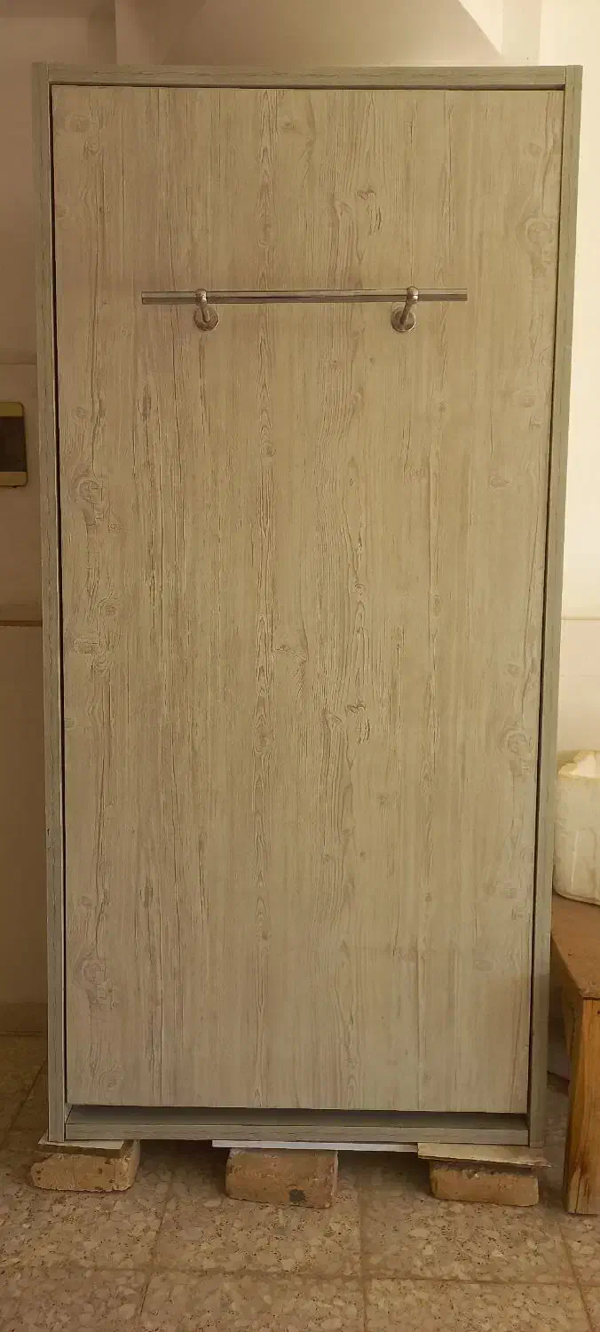 تخت تاشو با قفسه و جا کتابی|تخت و سرویس خواب|قم, پردیسان|دیوار