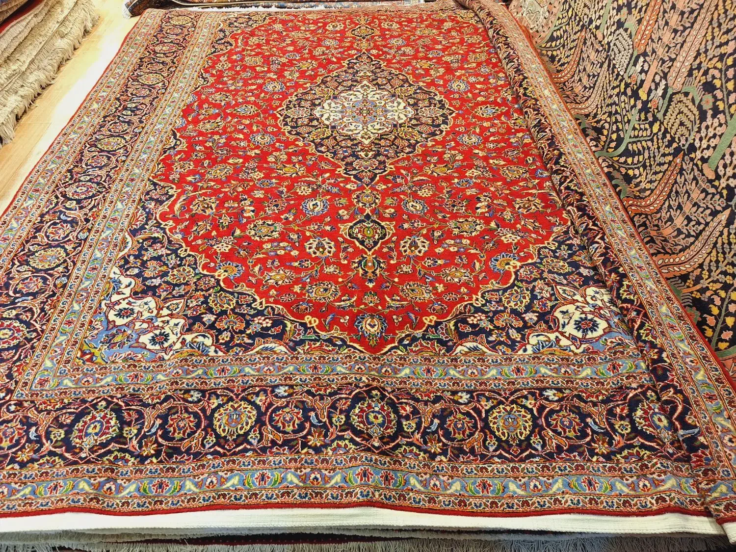 ۱۲متری کاشان دستباف زمینه قرمز|فرش|تهران, اکباتان|دیوار