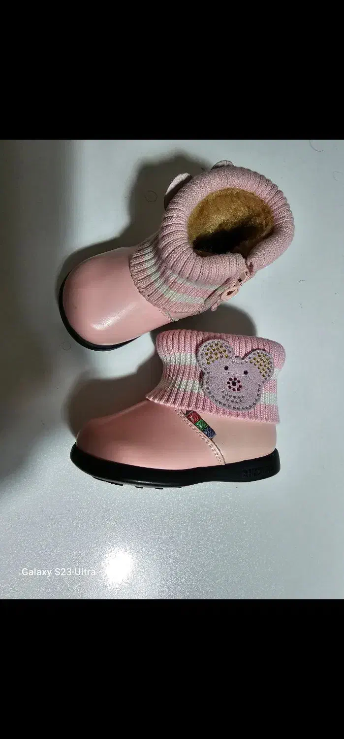 بوت دخترانه کاملا نو / استفاده نشده|کفش و لباس بچه|اندیشه, اندیشه فاز ۲|دیوار