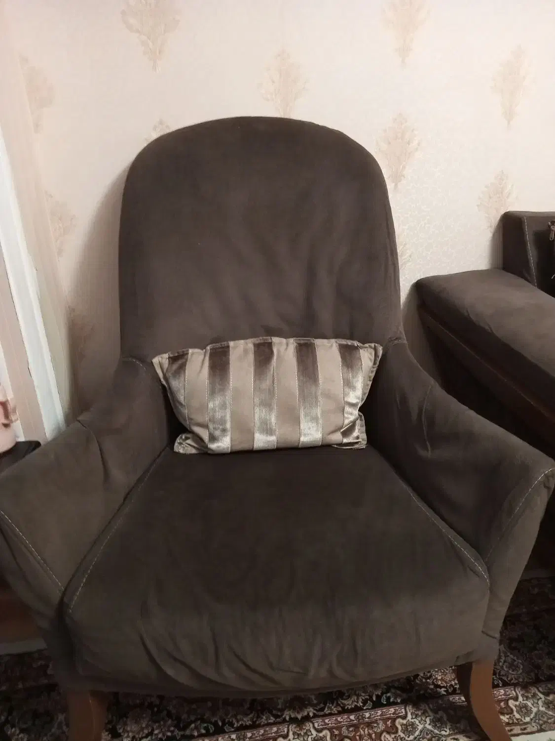 مبل راحتی|مبلمان خانگی و میز عسلی|رشت, استادسرا|دیوار