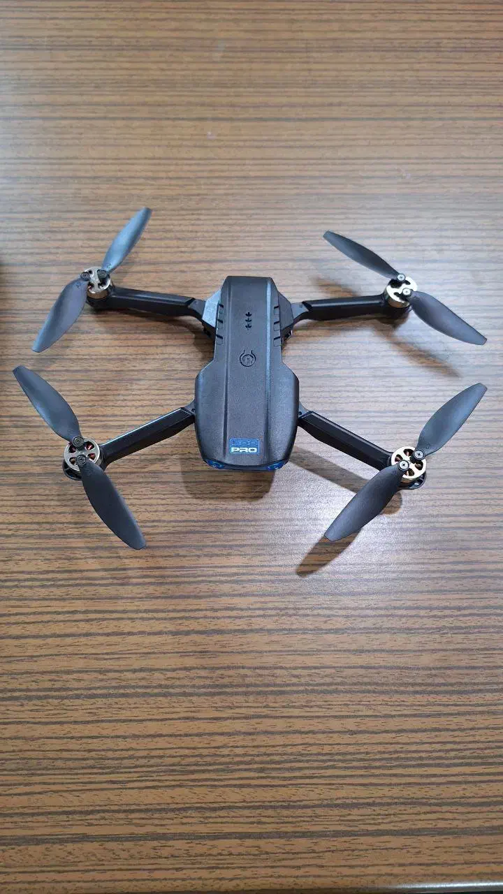 کوادکوپتر E99 pro                    قیمت خیلی خوب|اسباب‌‌بازی|لردگان, |دیوار