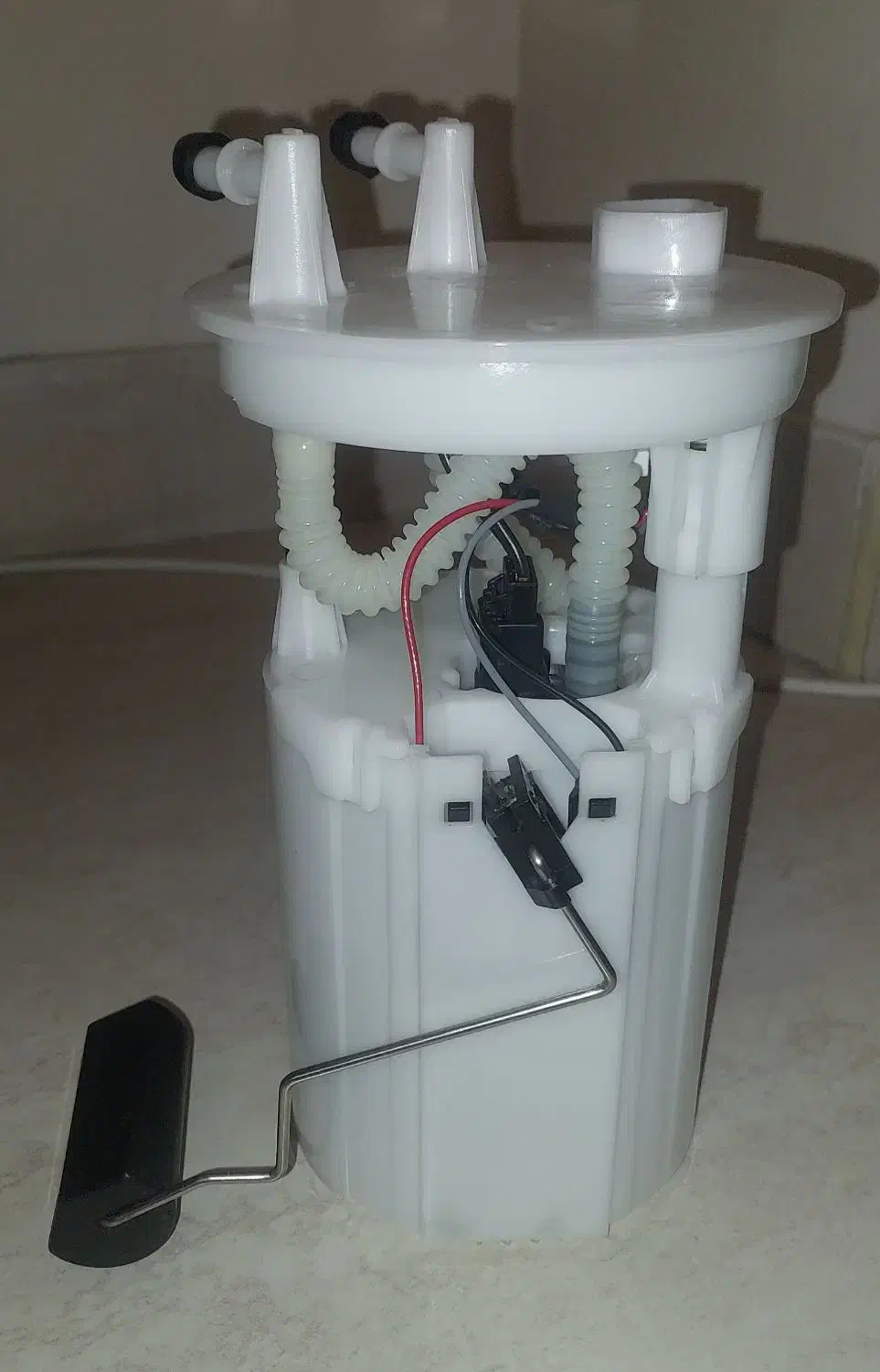 پمپ بنزین کیا ریو نو داخل جعبه و چراغ خطر عقب راست|قطعات یدکی و لوازم جانبی|تهران, حشمتیه|دیوار