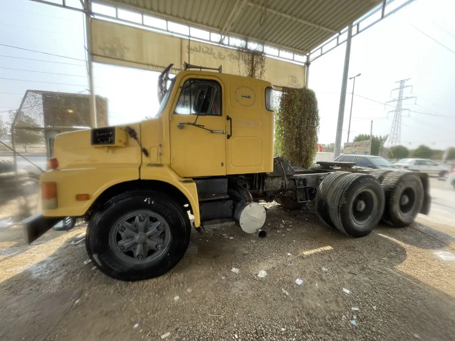 فروش یک دستگاه کشنده ولوو آفی اینتر کولر|خودرو سنگین|بوشهر, |دیوار