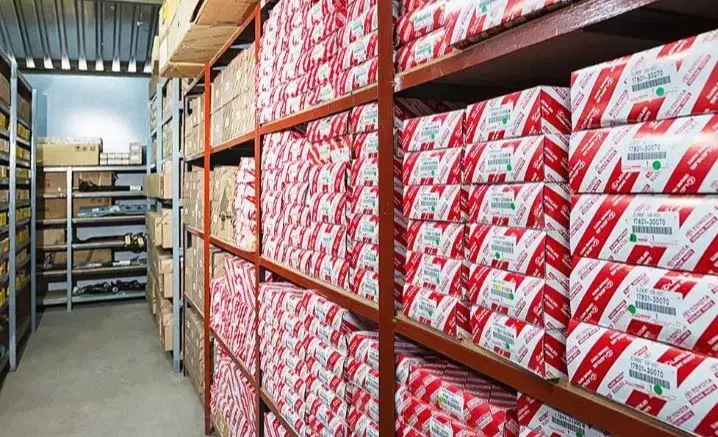 لوازم یدکی تویوتا و لکسوس کمری کرولا پرادو هایلوکس|قطعات یدکی و لوازم جانبی|شیراز, ریشمک|دیوار