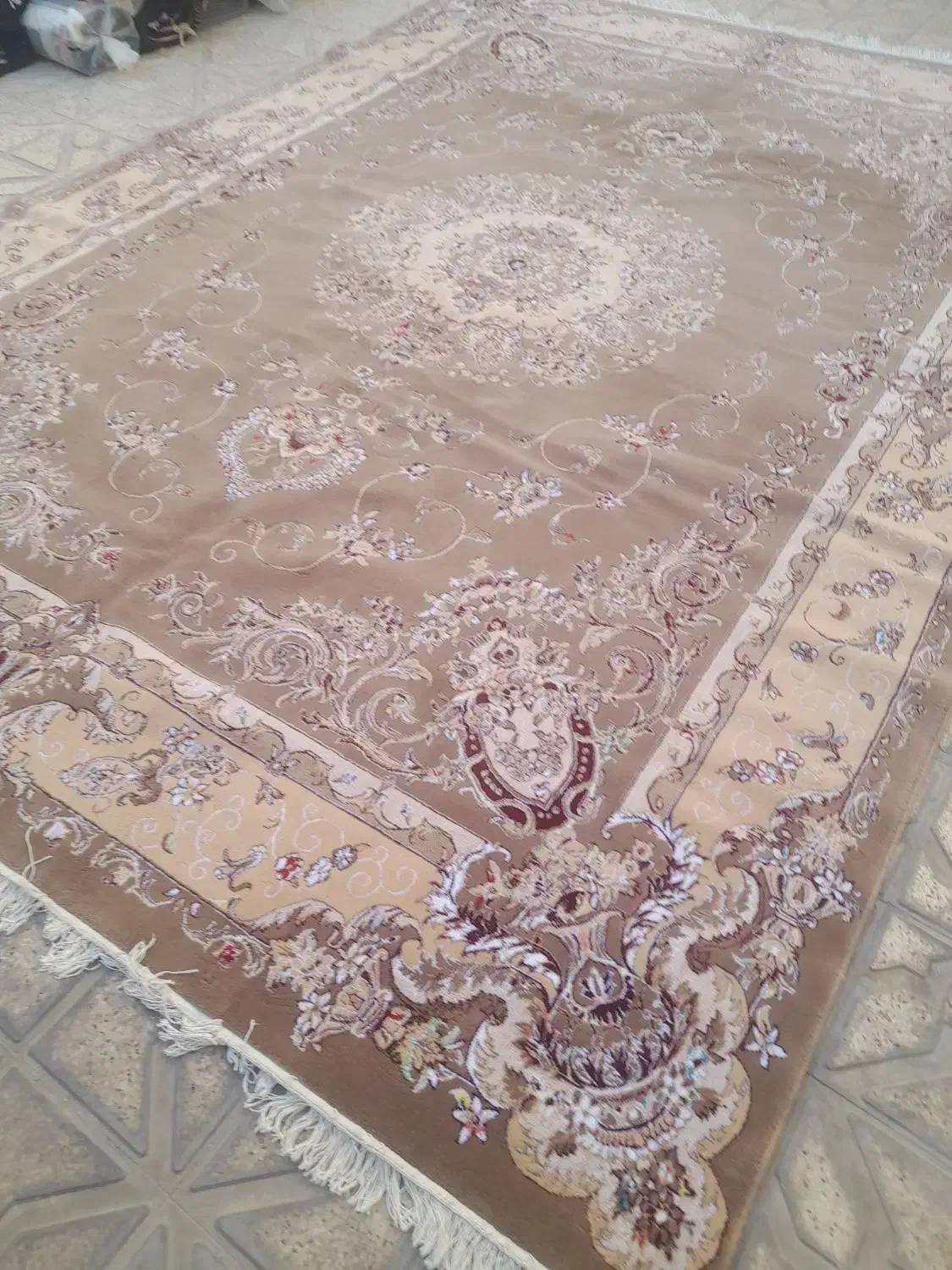 یک جفت فرش کرم کردویی|فرش|مشهد, مصلی (کارمندان اول)|دیوار