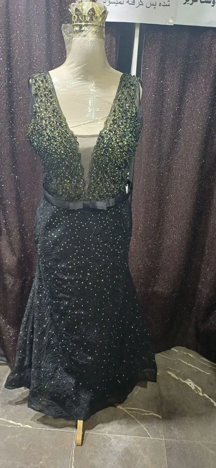 لباس مجلسی|لباس|اراک, |دیوار