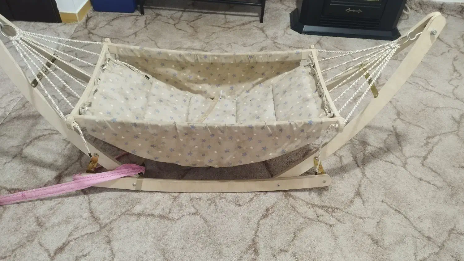 گهواره آسای بانوج|تخت و سرویس خواب|چالوس, |دیوار