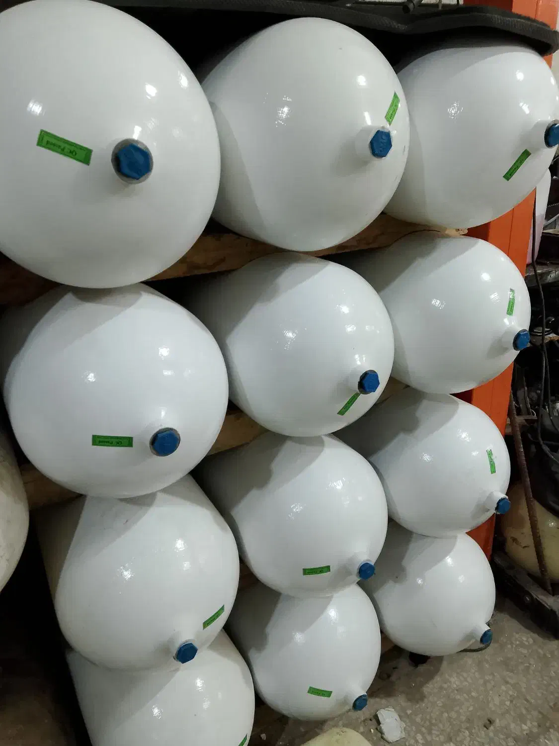 مخزن سی ان جی. نصف نقد نصف چک یک ماهه|قطعات یدکی و لوازم جانبی|اراک, |دیوار