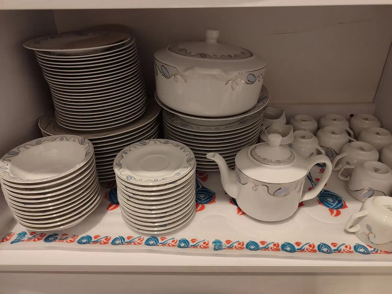 ظروف نو|ظروف سرو و پذیرایی|شیراز, شهرک بهشتی|دیوار