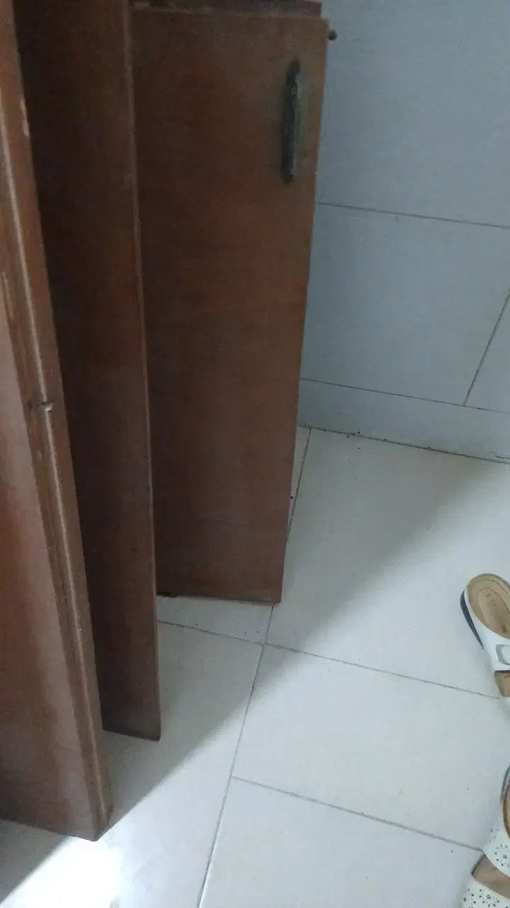 در کمد دیواری سالم ۵ در بالا ۵ تاپایین|جاکفشی، کمد، دراور|بندرعباس, |دیوار