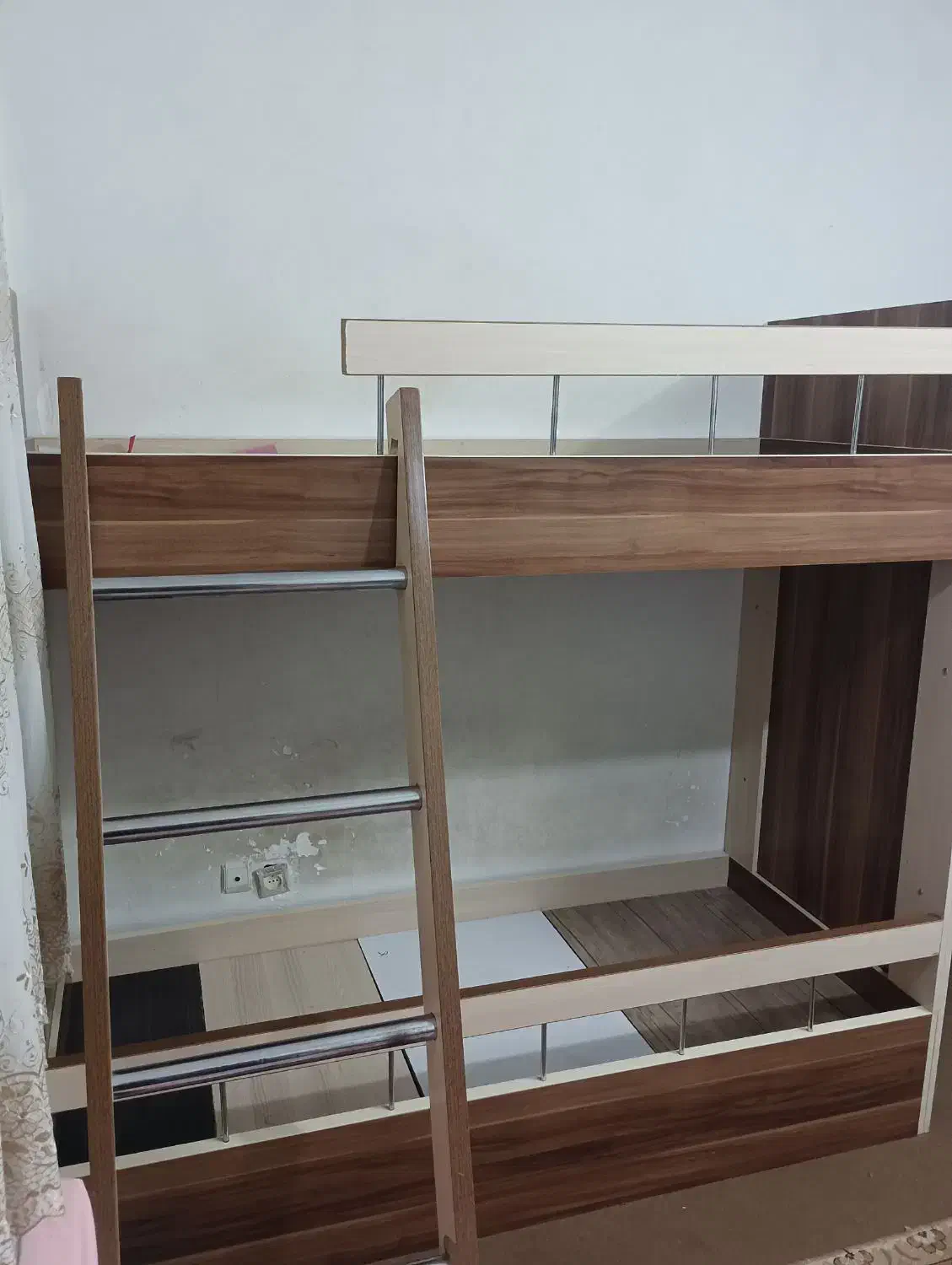 تخت دونفره چوبی درجه یک در حد نو|تخت و سرویس خواب|مشهد, توس (بلوار توس)|دیوار