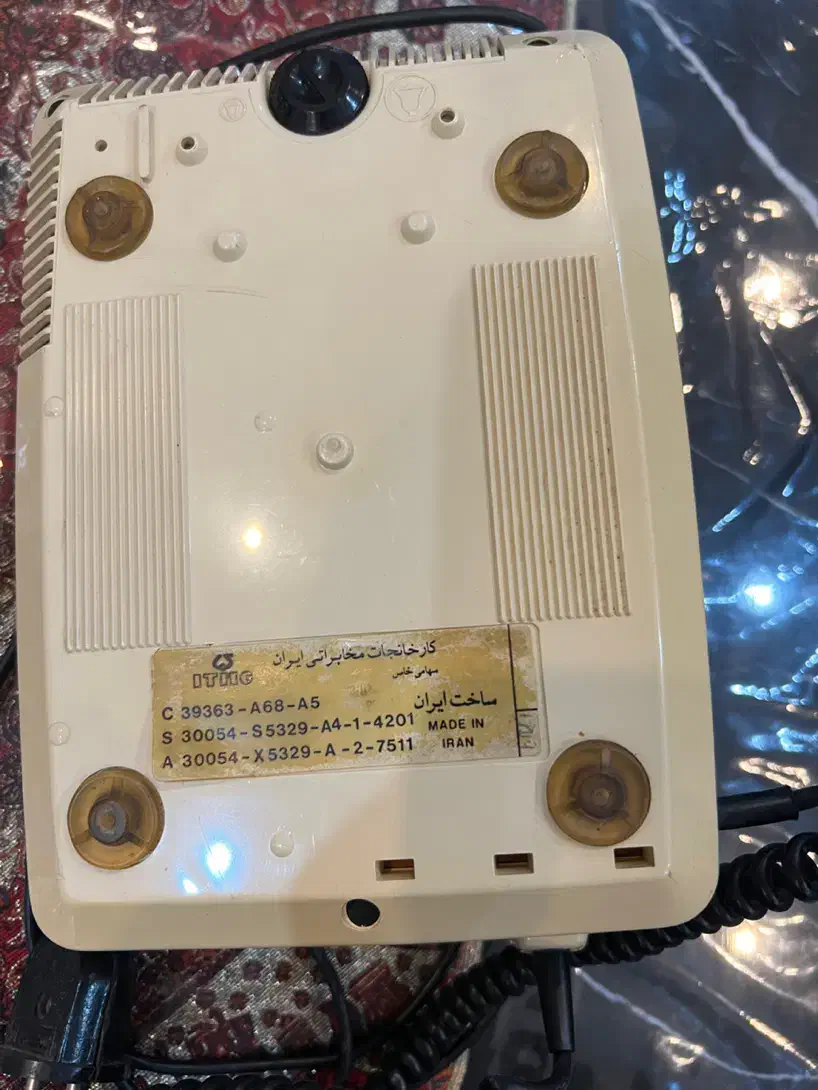 تلفن شماره گیر قدیمی|تلفن رومیزی|چالوس, |دیوار