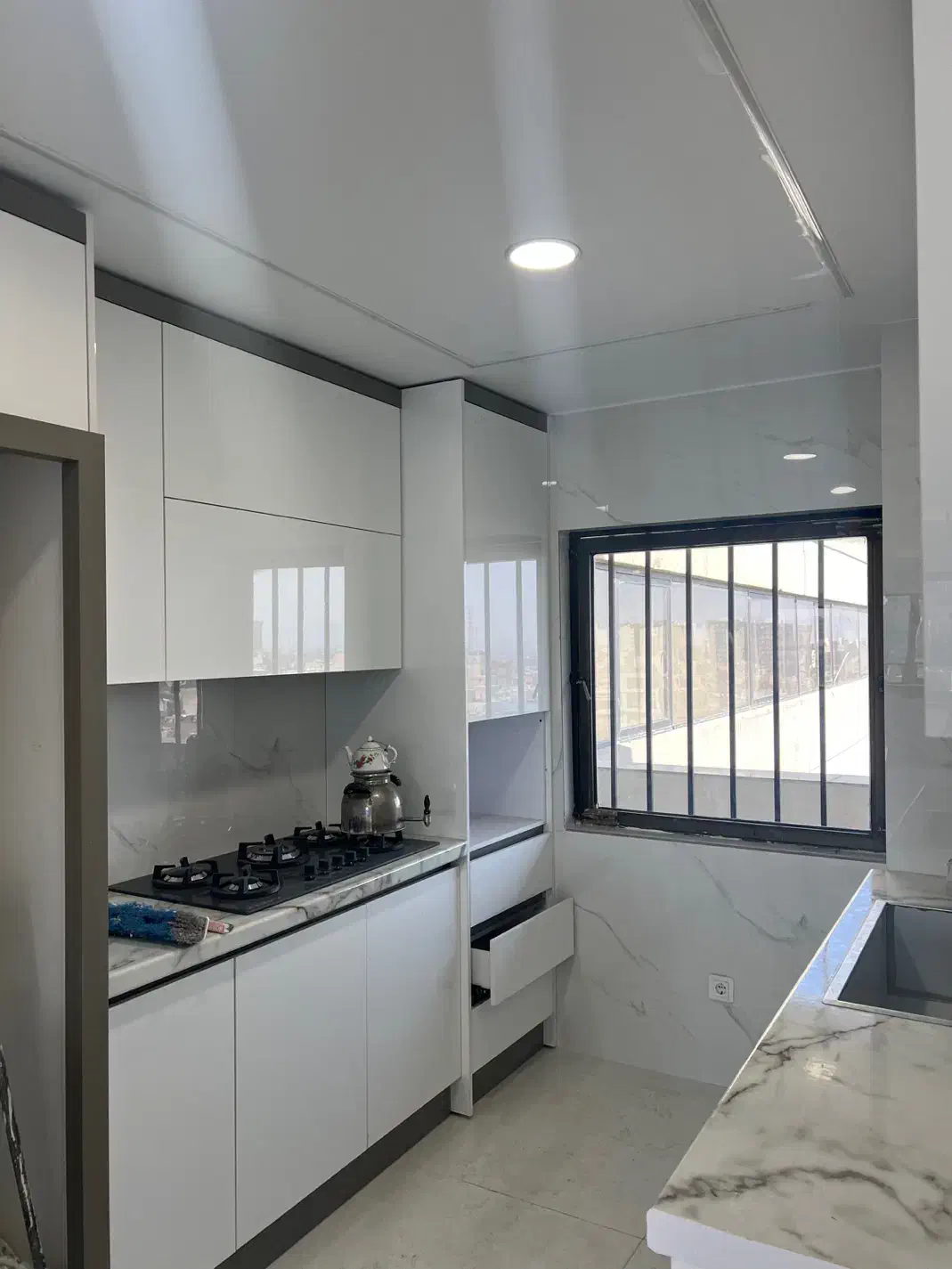 سوئیت ۴۳ متری اکباتان فاز۱|فروش آپارتمان|تهران, اکباتان|دیوار