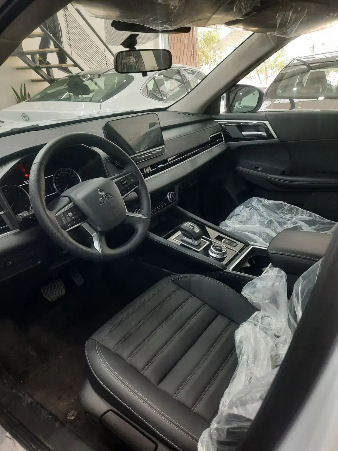 میتسوبیشی اتو لندر|خودرو سواری و وانت|شیراز, معالی‌آباد|دیوار