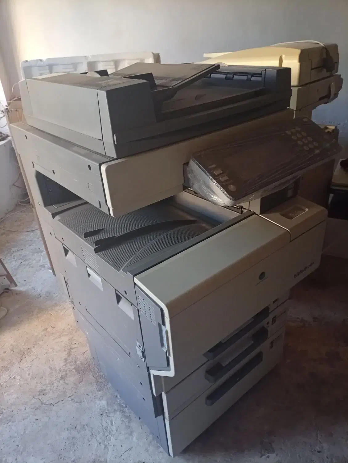 پرینتر کونیکاc450 توشیبا 2006 دستگاه کپی ریکو|پرینتر، اسکنر، کپی، فکس|سنندج, |دیوار