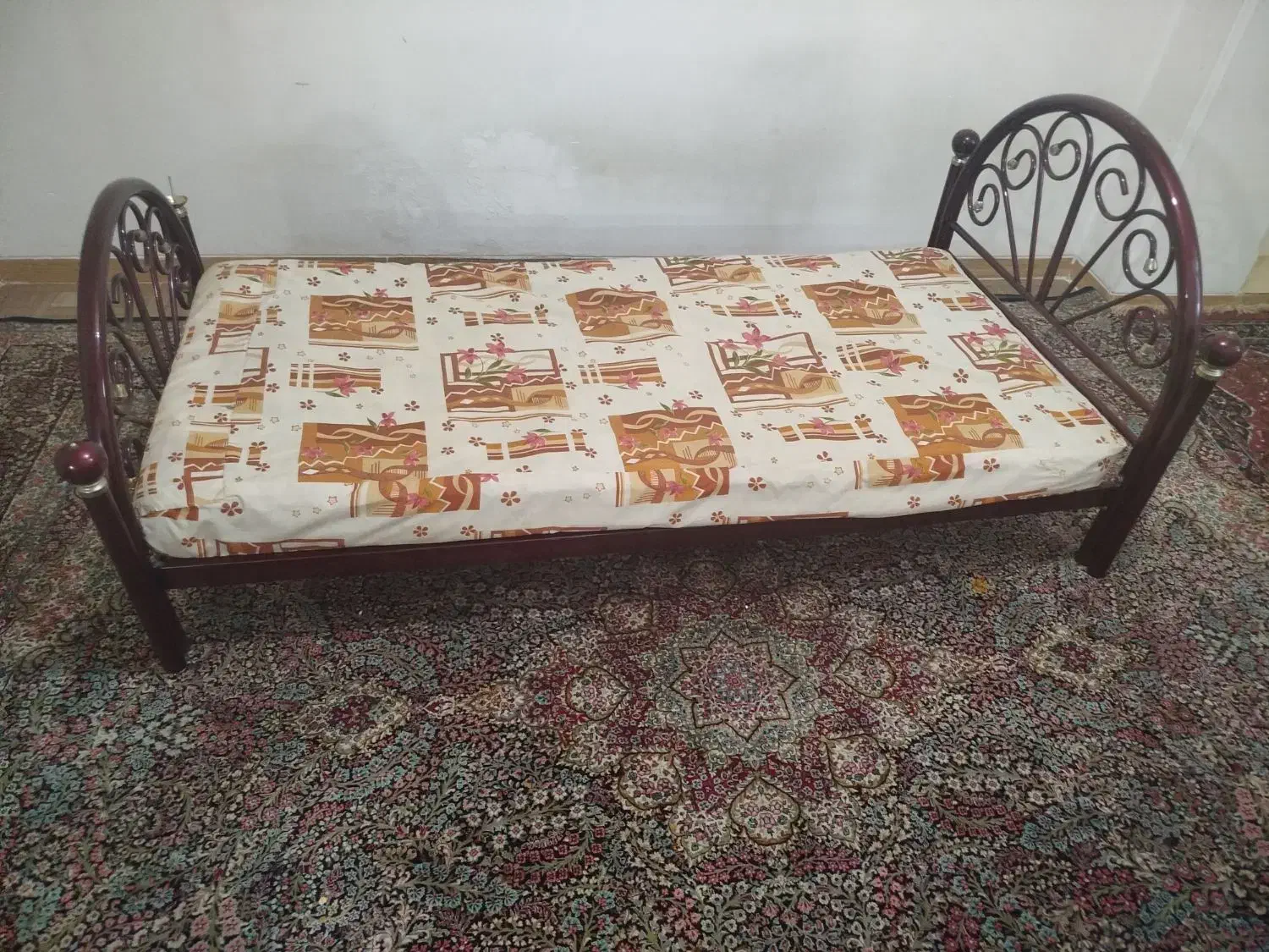 تخت فرفوژه|تخت و سرویس خواب|کرمان, |دیوار