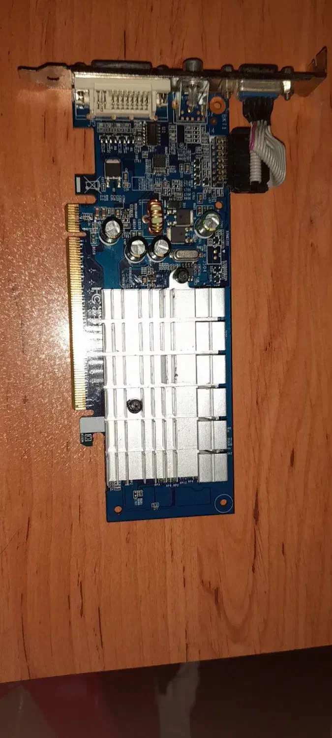 کارت گرافیک 256 میگابایت|قطعات و لوازم جانبی رایانه|میاندوآب, |دیوار