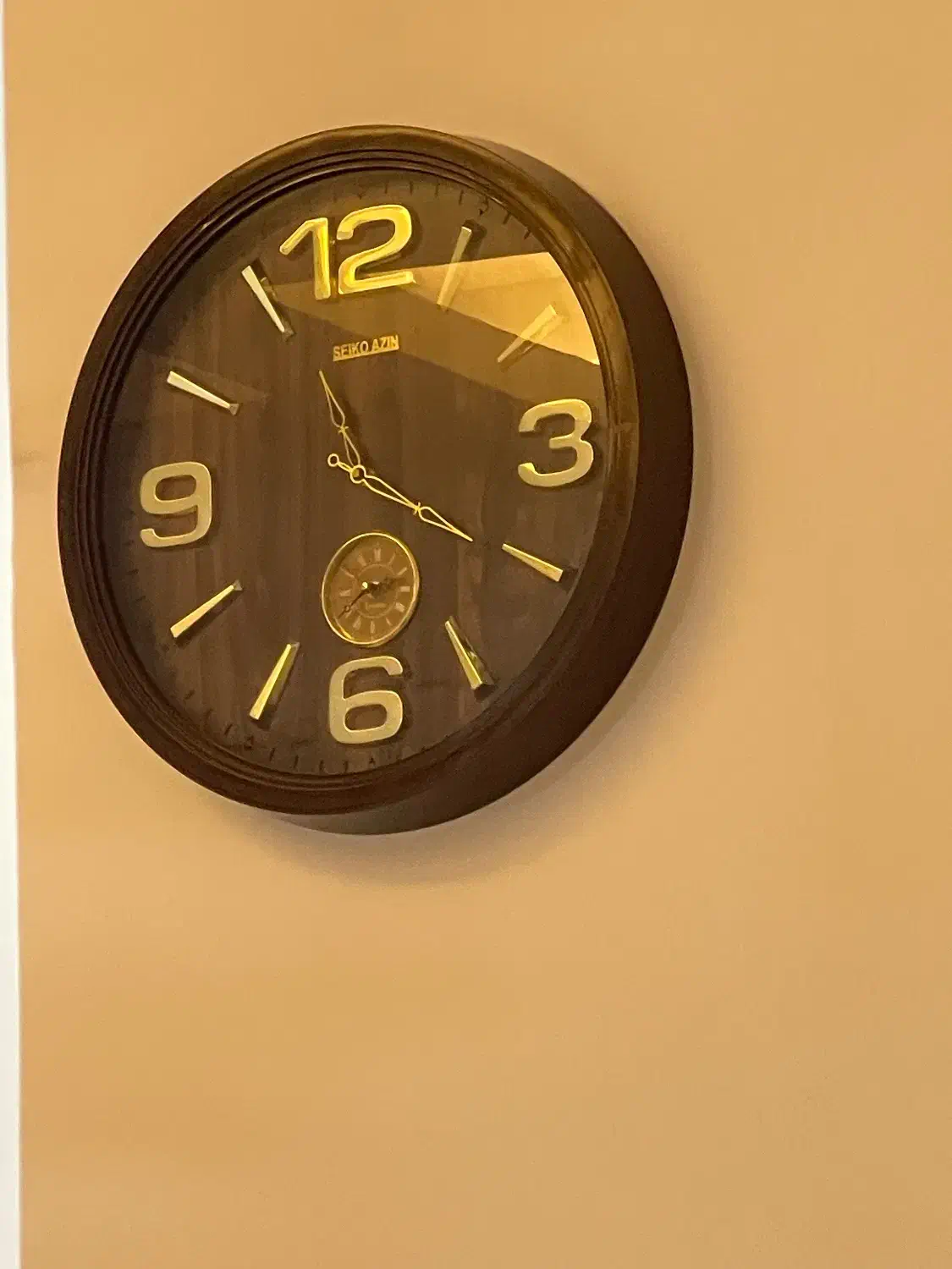 ساعت دیواری سالم سایز بزرگ|ساعت دیواری و تزئینی|لنگرود, |دیوار