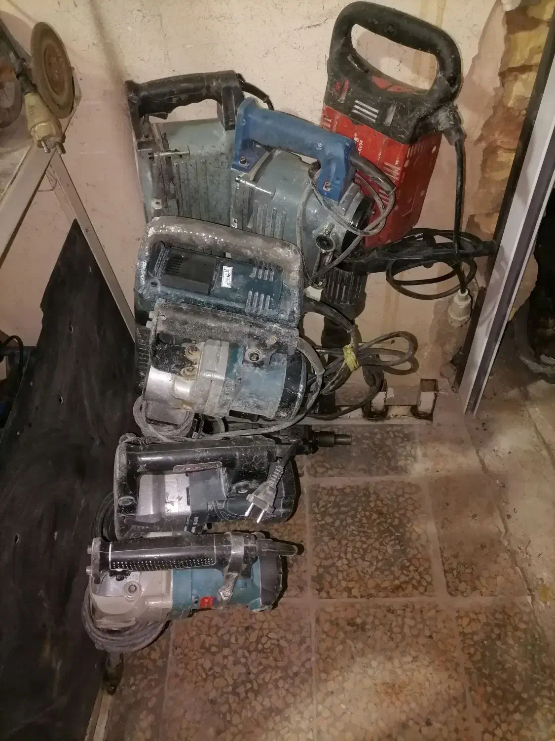 ابزاربرقی دست دوسالم قیمت مناسب|ابزارآلات|آباده, |دیوار