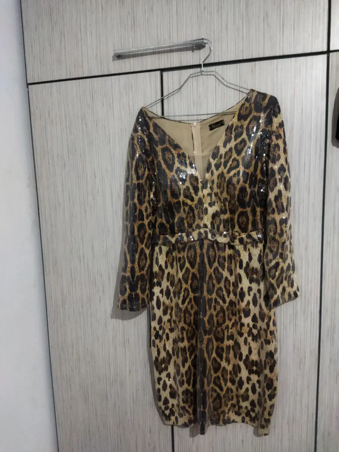 لباس مجلسی پولکی|لباس|لاهیجان, لیالستان|دیوار