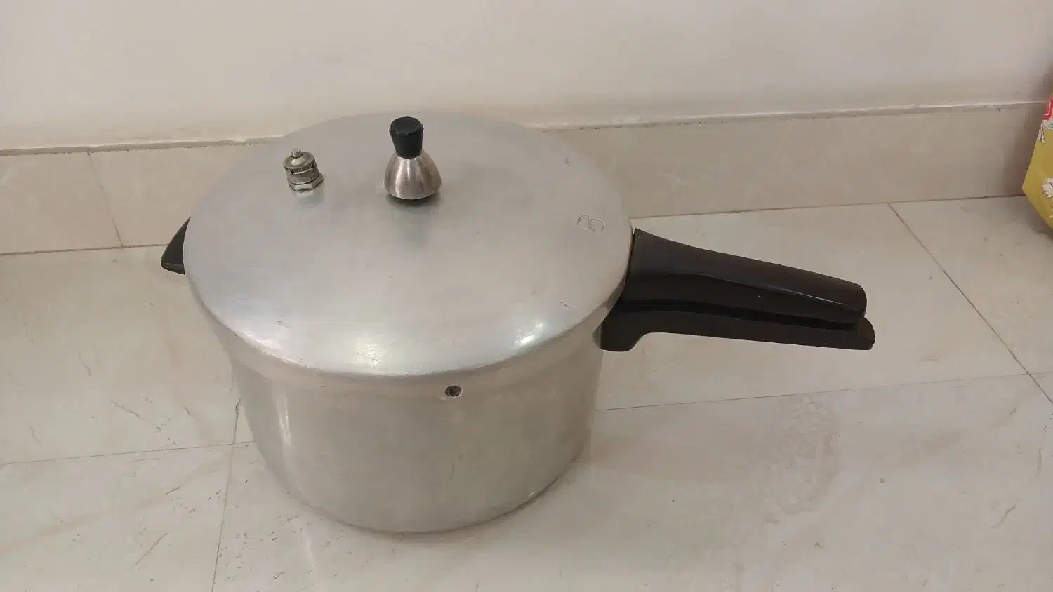 زود پز ۶ لیتری|ظروف پخت‌وپز|بابل, |دیوار