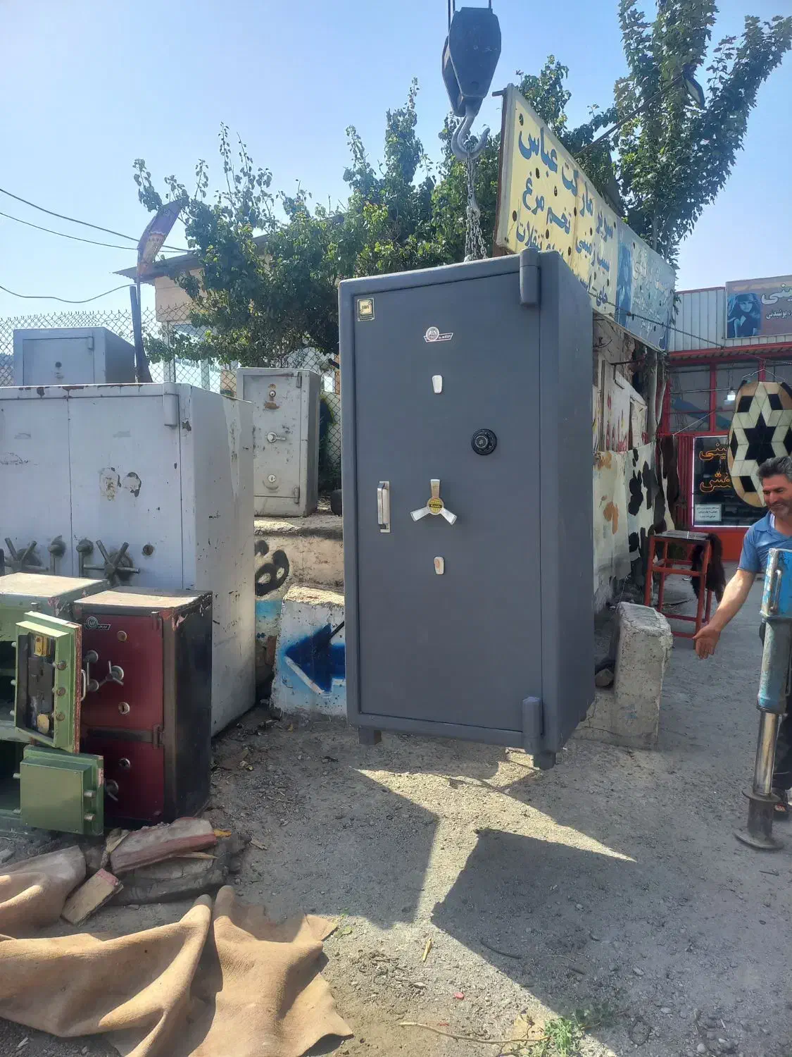 گاو صندوق کاوه ۱۸۰ در ۸۵ دو قفل یه رمز سارجنت|ابزارآلات|تبریز, |دیوار