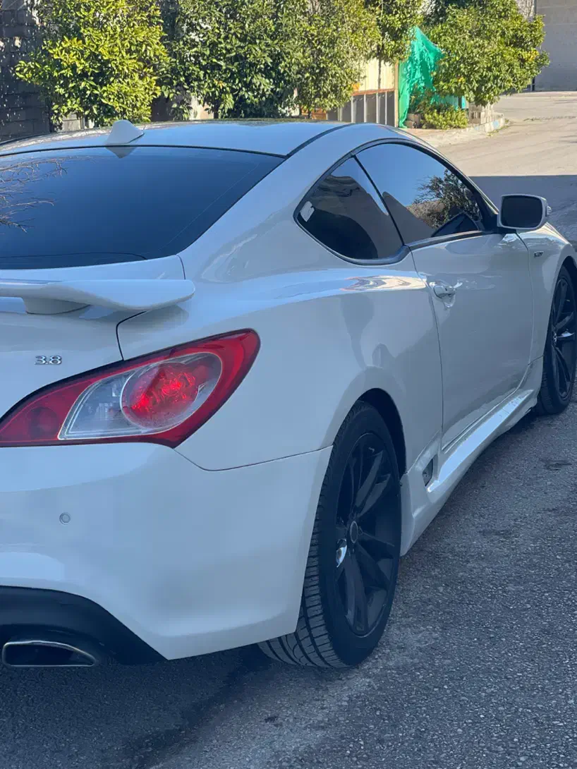 جنسیس کوپه‌۲۰۱۱ در حد|خودرو سواری و وانت|بابل, |دیوار