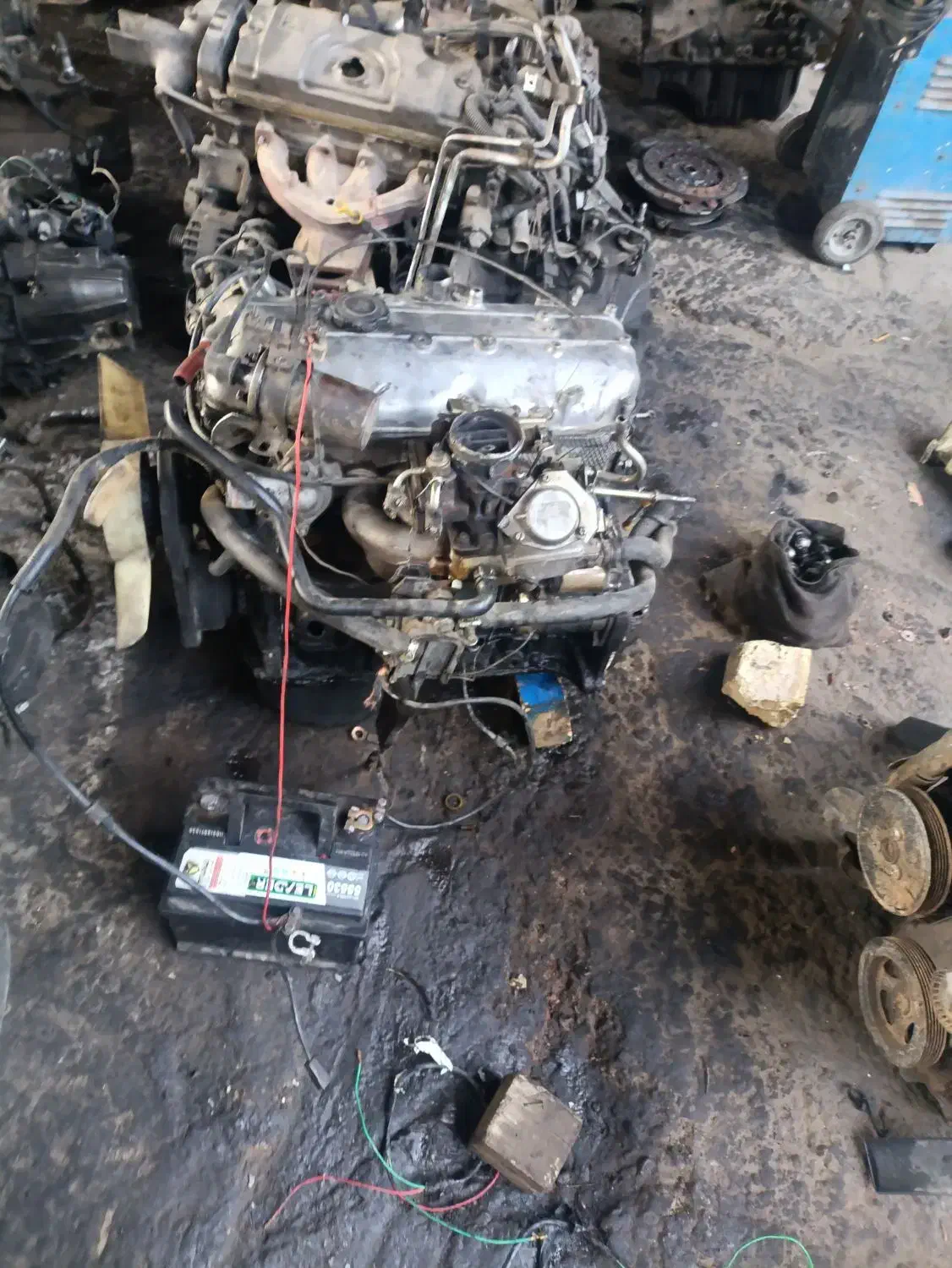 لوازم مزدا|قطعات یدکی و لوازم جانبی|قم, قلعه کامکار|دیوار