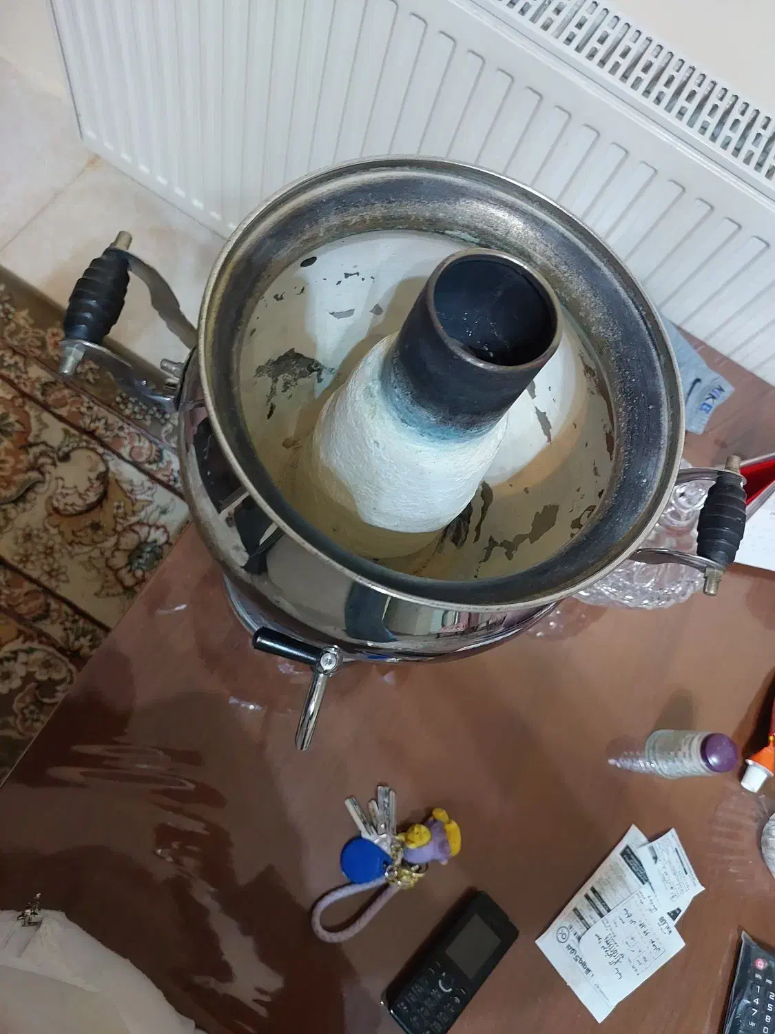 سماور گازی برند فردین قدیم سالم میز اتو هم سالم|سماور، چایساز، قهوهساز|پرند, فاز ۶|دیوار