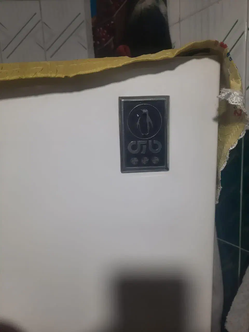 یخچال|یخچال و فریزر|قم, قلعه عموحسین|دیوار