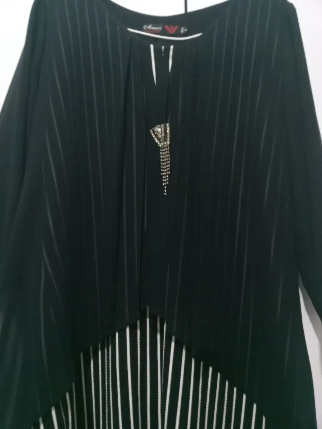 شومیز مجلسی|لباس|رباط‌کریم, شترخوار|دیوار