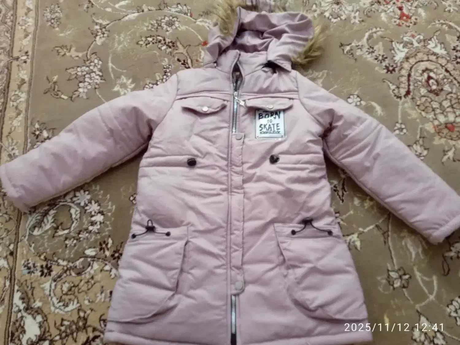 کاپشن دخترانه. کاملا نوو استفاده نشده.|کفش و لباس بچه|هرسین, |دیوار