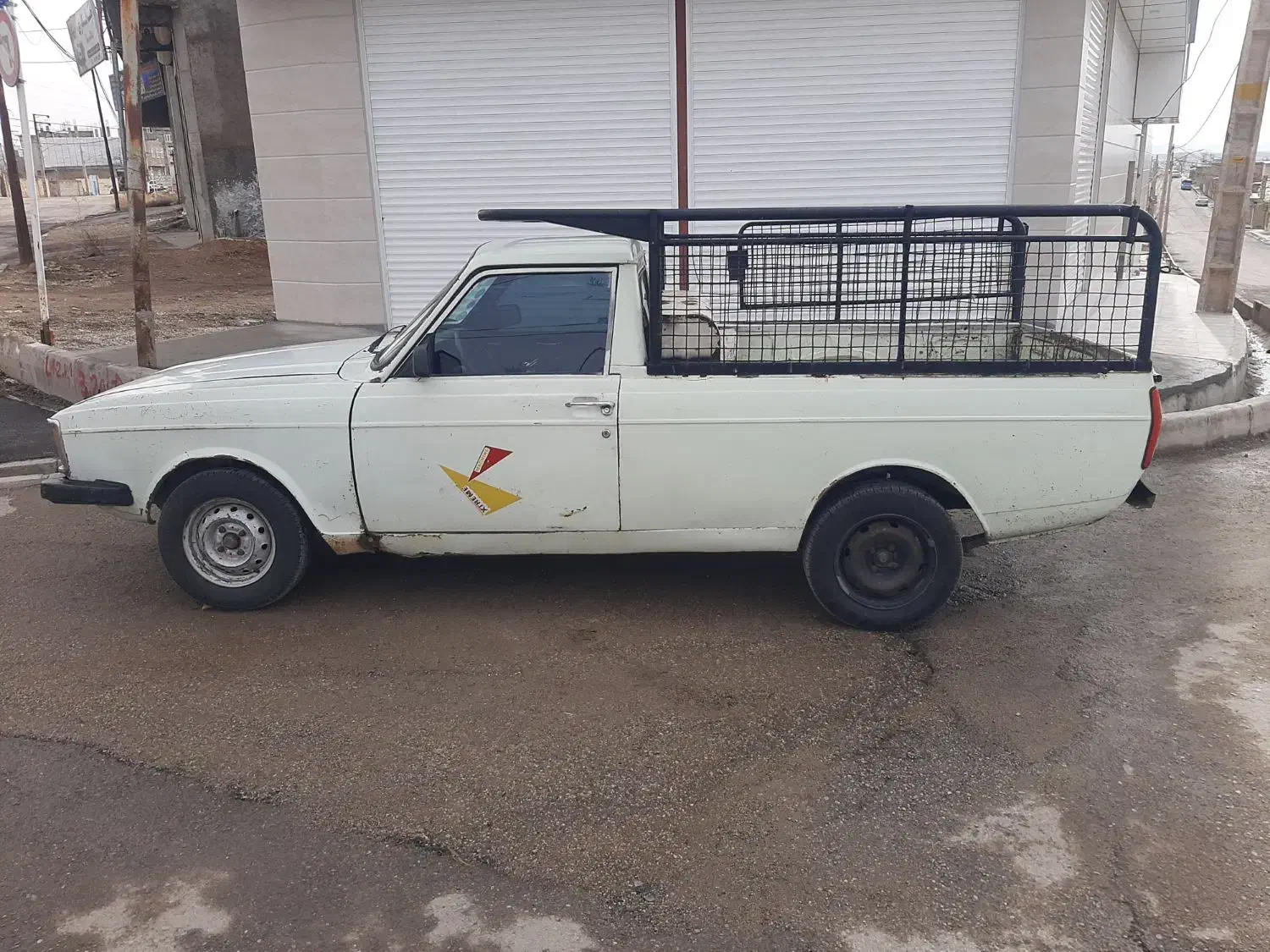 پیکان وانت|خودرو سواری و وانت|بزینه رود, |دیوار